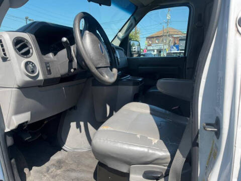 2014 Ford E-Series E-250