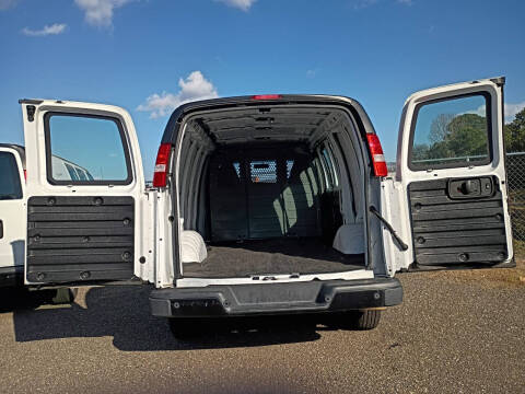 2022 Chevrolet Express 2500