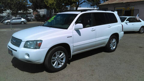 2006 Toyota Highlander Hybrid for sale at Larry's Auto Sales Inc. in Fresno CA