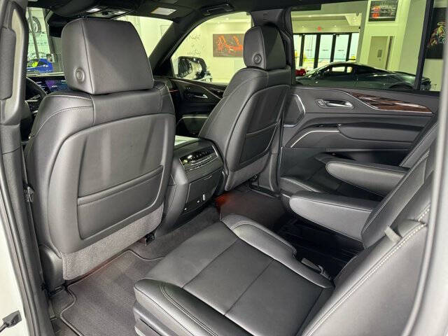 2024 Cadillac Escalade ESV Luxury