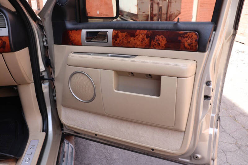 2006 Lincoln Navigator Luxury