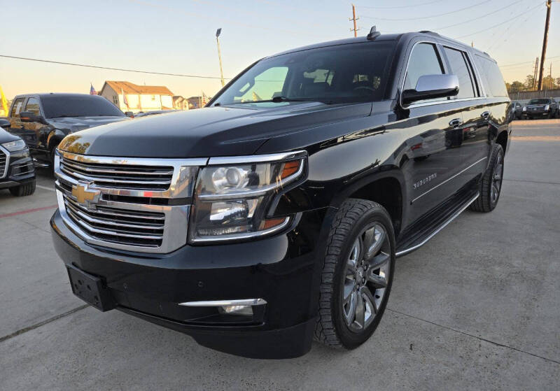 2015 Chevrolet Suburban LTZ photo 3