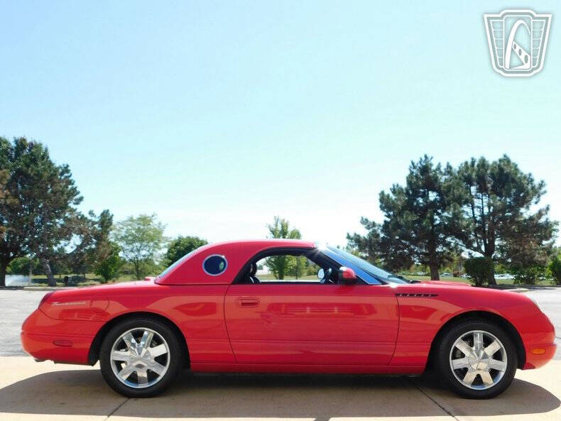 2002 Ford Thunderbird Deluxe