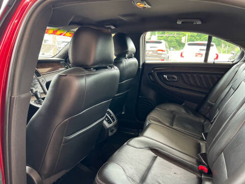 2015 Ford Taurus Limited