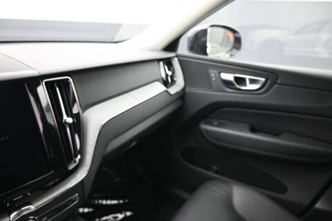 2025 Volvo XC60 B5 Plus Dark Theme