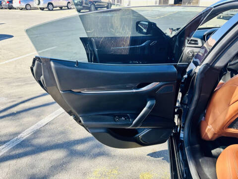 2016 Maserati Ghibli