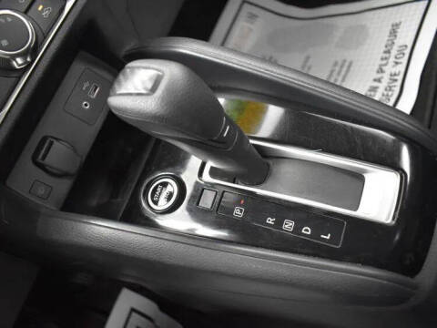 2023 Nissan Versa SV