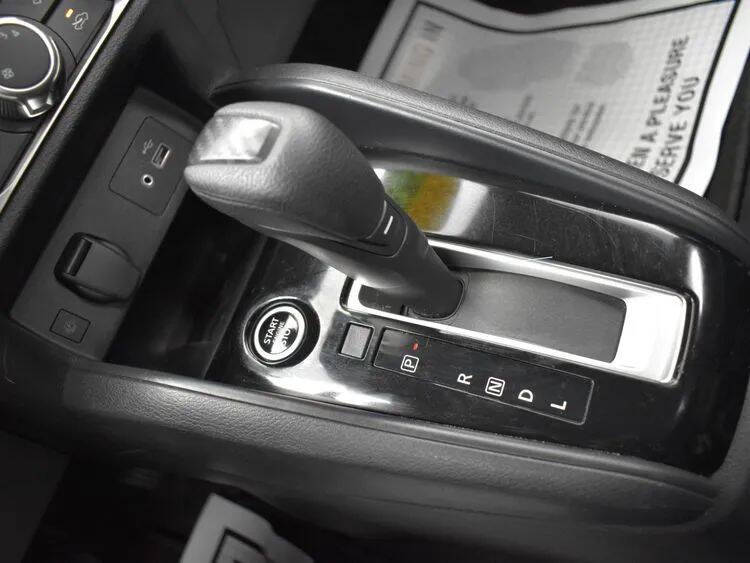 2023 Nissan Versa SV