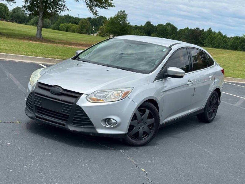 2012 Ford Focus SEL's photo