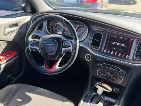 2017 Dodge Charger SXT