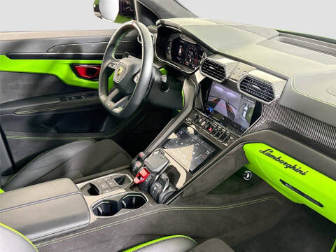 2024 Lamborghini Urus S