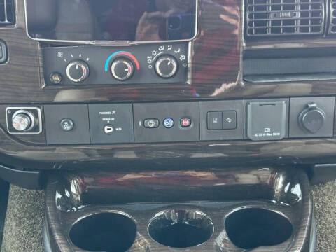 2025 GMC Savana 2500