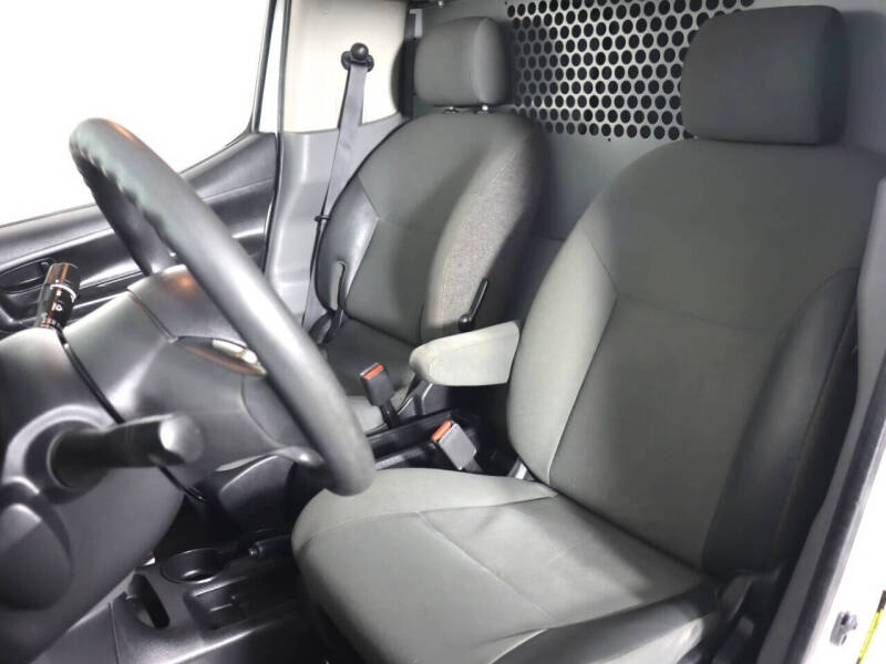 2017 Nissan NV200 SV