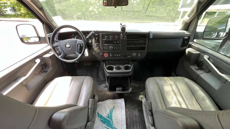 2020 Chevrolet Express 2500