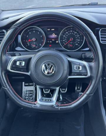 2018 Volkswagen Golf GTI SE