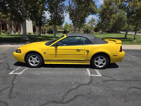 2004 Ford Mustang Deluxe