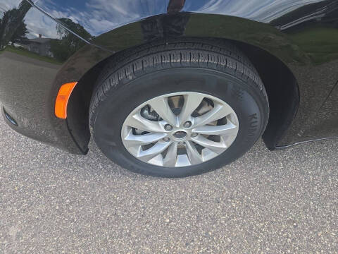 2024 Chrysler Voyager LX