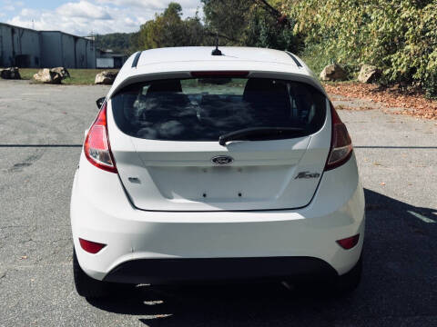 2015 Ford Fiesta SE