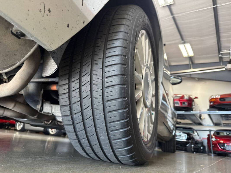 2004 Ford Thunderbird Deluxe