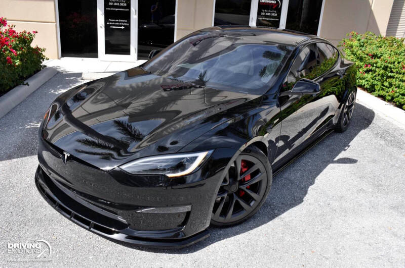 2023 Tesla Model S Plaid