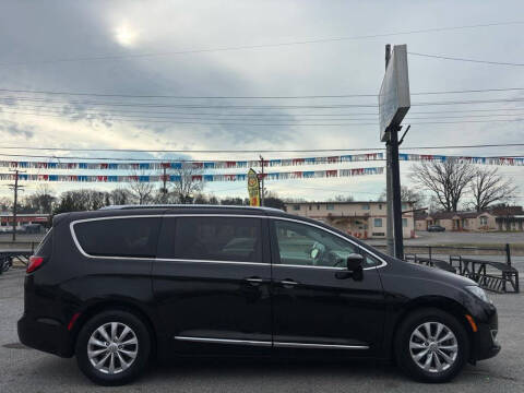 2019 Chrysler Pacifica Touring L