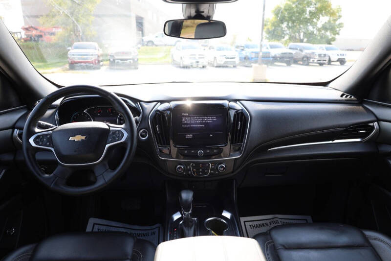 2023 Chevrolet Traverse LT Leather