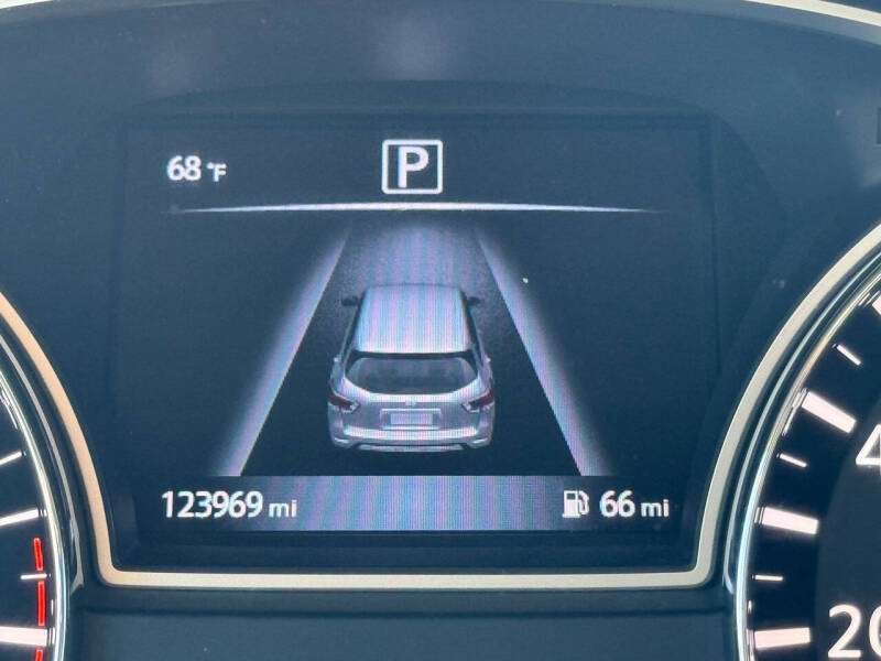 2016 Nissan Pathfinder SV