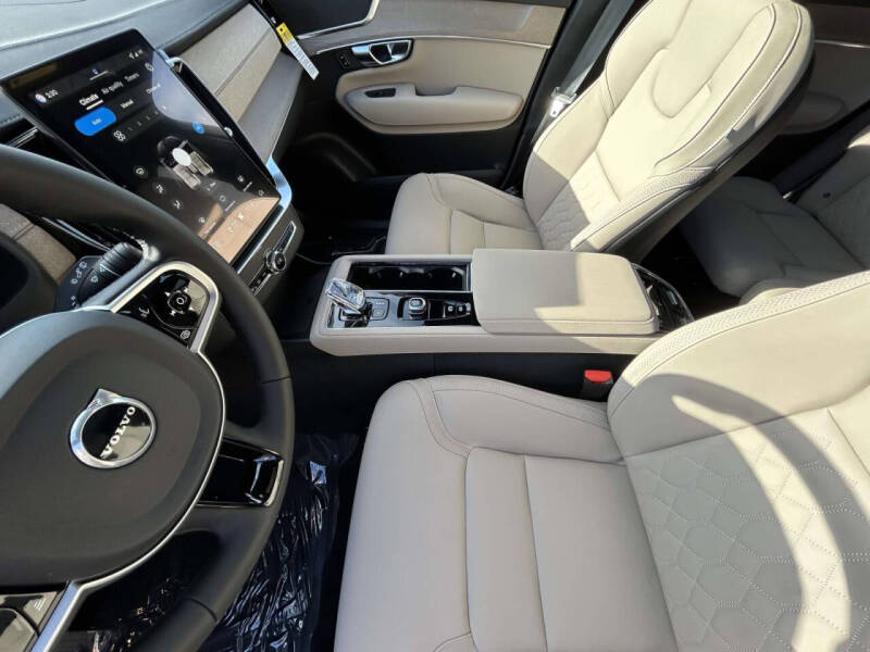 2026 Volvo XC90 B6 Core