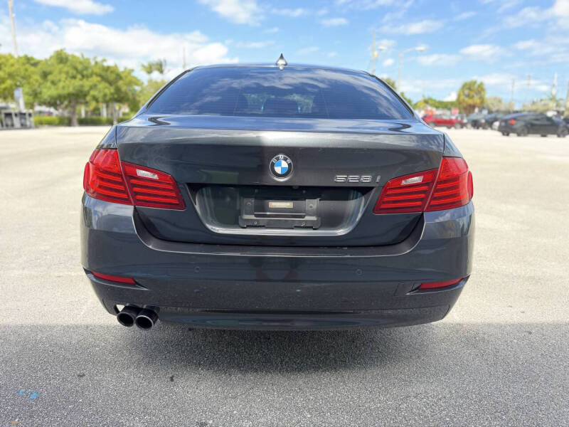 2015 BMW 5 Series 528i
