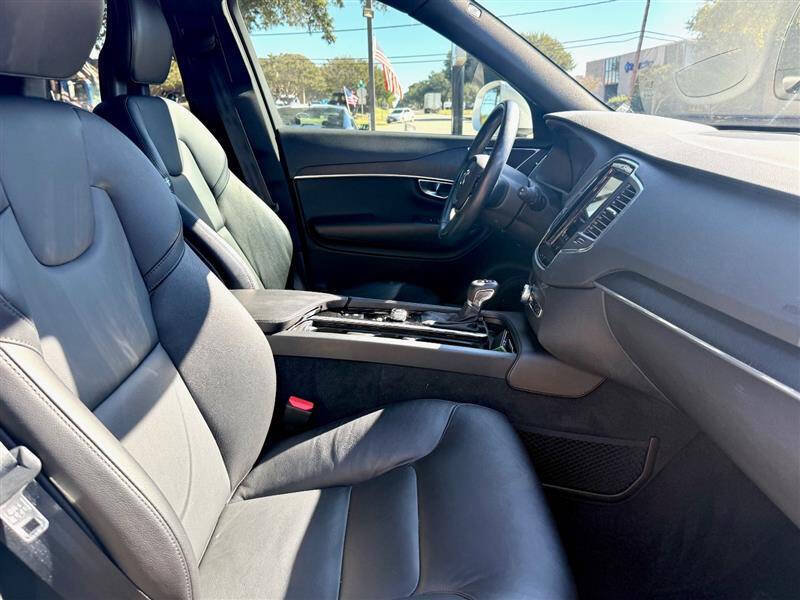 2020 Volvo XC90 T5 Momentum