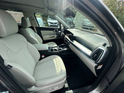 2025 Kia Sorento Hybrid EX