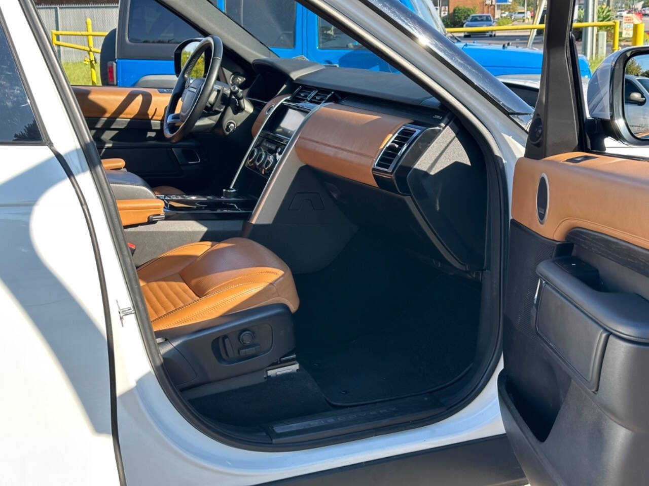 2018 Land Rover Discovery for sale at CarMood in Virginia Beach, VA