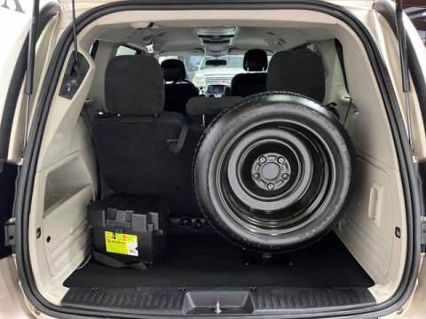 2014 Chrysler Town and Country Touring