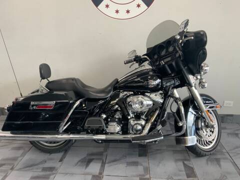 2013 Harley-Davidson FLHTCU ULTRA for sale at CHICAGO CYCLES & MOTORSPORTS INC. in Stone Park IL