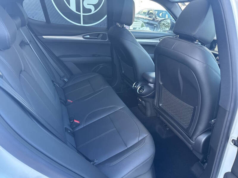 2025 Alfa Romeo Stelvio