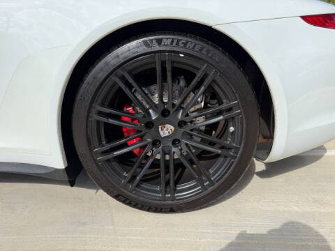 2015 Porsche 911 Carrera 4S