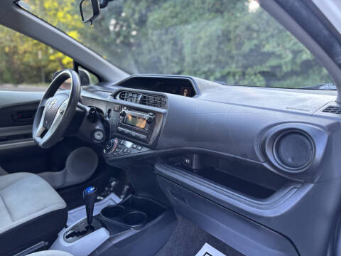 2013 Toyota Prius c One