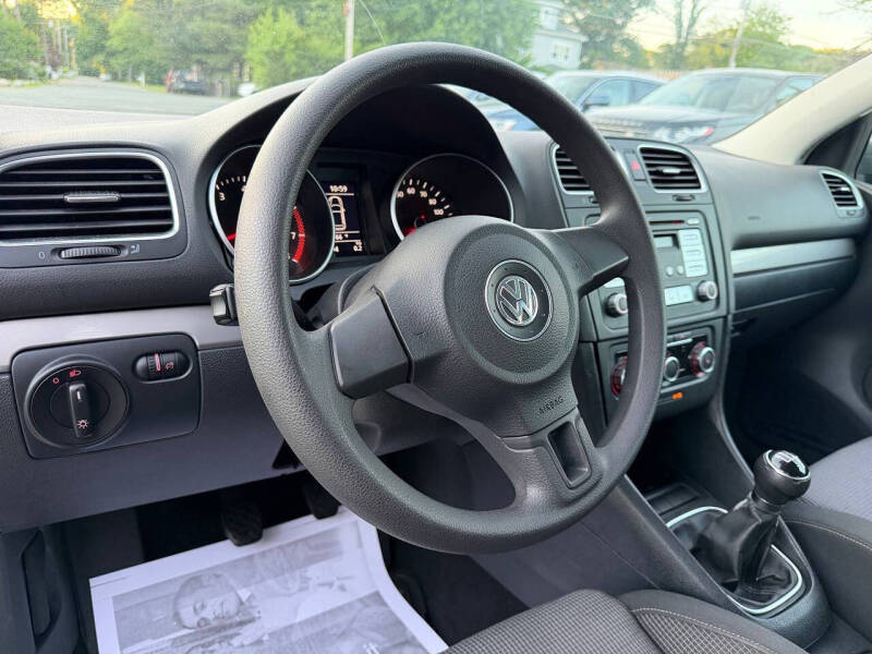 2010 Volkswagen Golf 2.5L PZEV