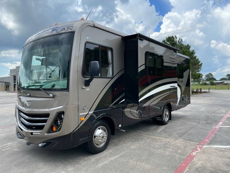 2015 Fleetwood Flair 26D, Gas, Slide Out for sale at Top Choice RV in Spring TX