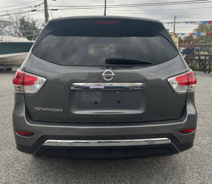 2016 Nissan Pathfinder S