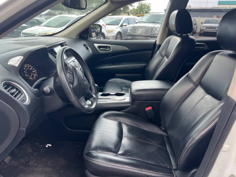 2018 Nissan Pathfinder SL