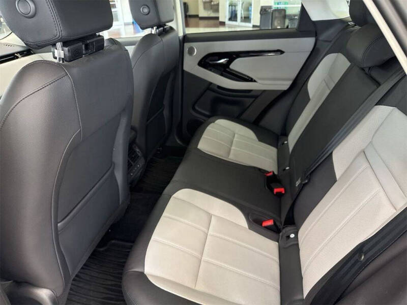 2025 Land Rover Range Rover Evoque P250 Dynamic SE