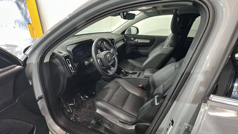2024 Volvo XC40