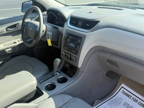 2017 Chevrolet Traverse LS