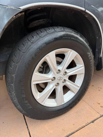 2012 Toyota Highlander SE