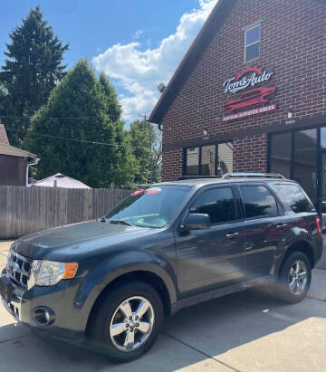 2009 Ford Escape for sale at Tom's Auto Sales in Milwaukee WI
