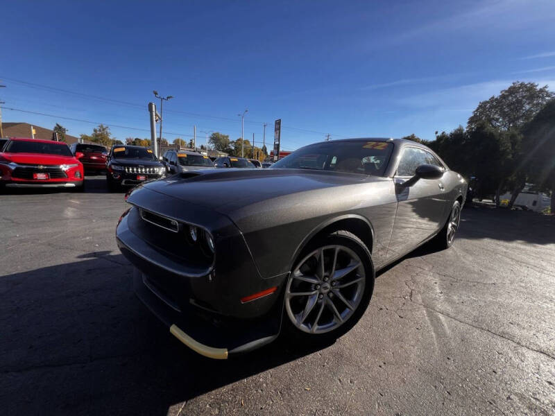 2022 Dodge Challenger GT photo 6