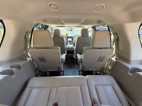 2017 Lincoln Navigator L Select