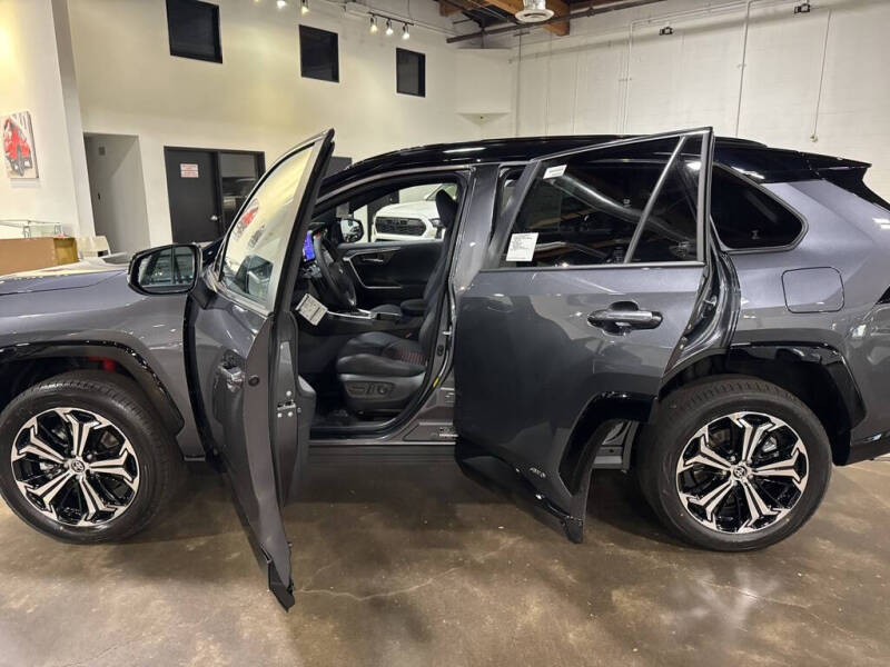 2025 Toyota RAV4 Plug-in Hybrid XSE