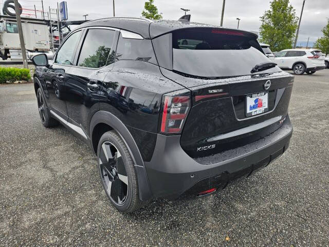 2025 Nissan Kicks SR